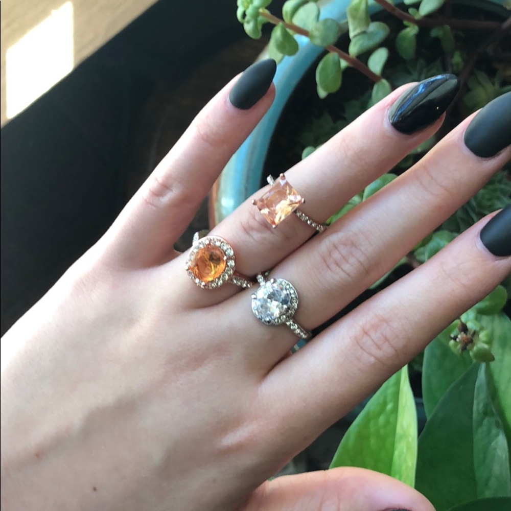 Ring set.